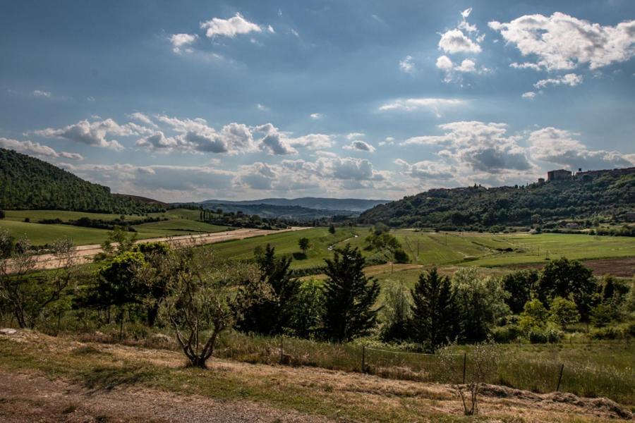 Il Colombaio Agriturismo Montegabbione Kültér fotó